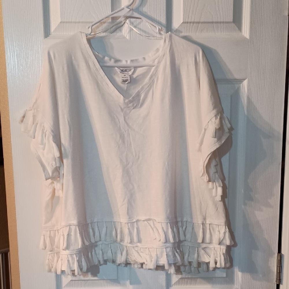 For The Republic Size 3X White Boho Style V-Neck Knotted Fringe Top (z100)